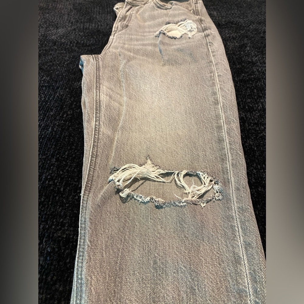 American Eagle Ripped High Waist 90s Boyfriend Jeans - Picture 2 of 6